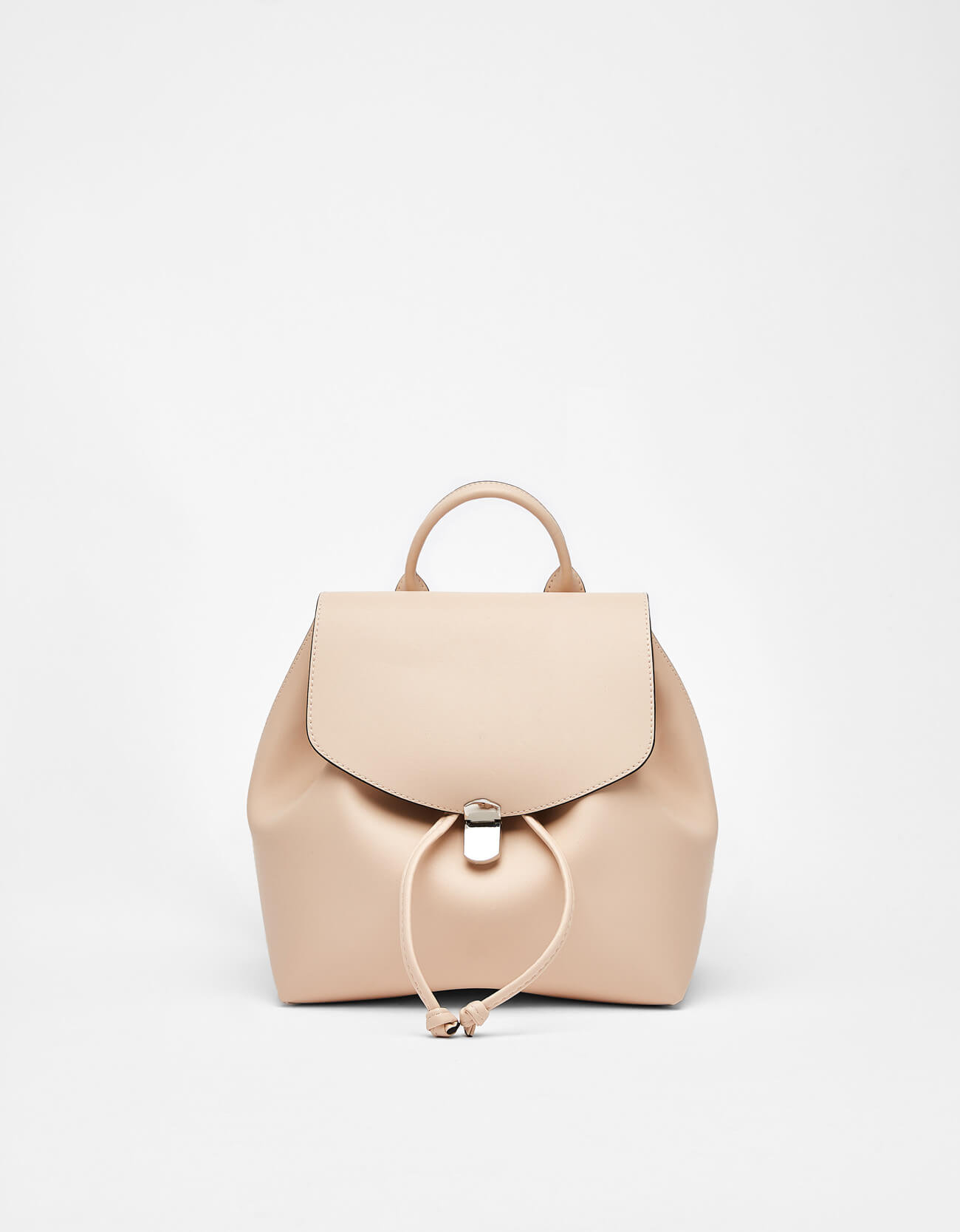 Backpack with metal fastener - Image 5